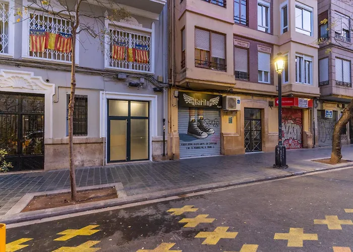 Invalencia - Calixto Delight House